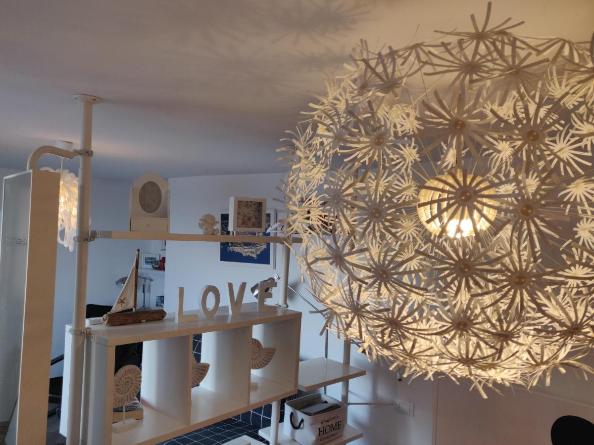 Leilighet A Bright Hideaway *